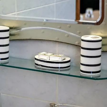 Irene Double Anoi Simi